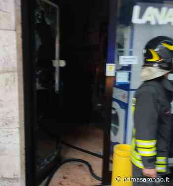 Saronno, fiamme e fumo nella lavanderia di via Roma - Prima Saronno