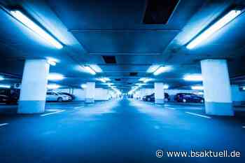 Lindau: Fahrzeuge verkeilen sich bei Unfall in Parkhaus - BSAktuell