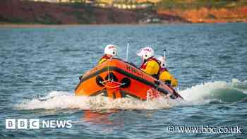 Speedboat sinks in River Exe, Devon