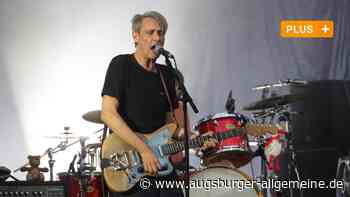 Tocotronic verwandeln die Augsburger Freilichtbühne in eine große Tanzfläche