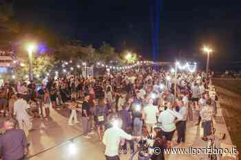 Le cantine sulla diga di Grado, in mille per brindisi e piatti tipici - Il Goriziano