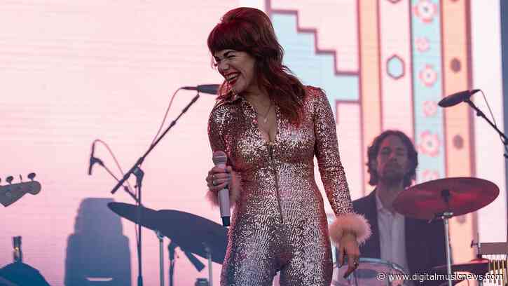 Jenny Lewis Cancels All Indoor Venue Show Dates – The List