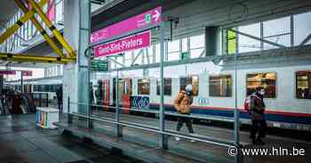 Trein in panne vlak voor Gent-Sint-Pieters: reizigers na dik uur geëvacueerd - Het Laatste Nieuws