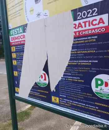Bra, strappati manifesti Pd della festa democratica 2022 al via sabato 27 agosto - LaVoceDiAlba.it