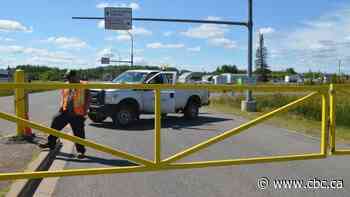 Waste pile fire closes Thunder Bay landfill