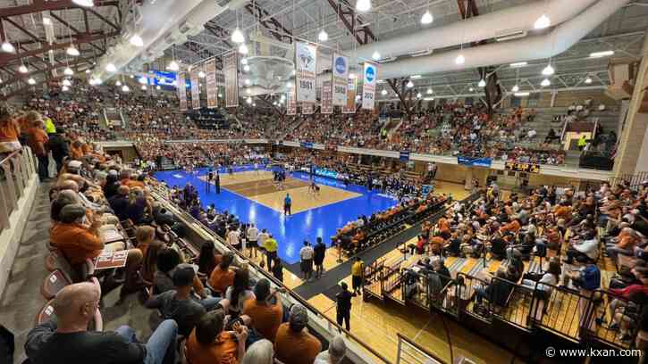Texas volleyball ranked No. 2 in nation in first AVCA poll