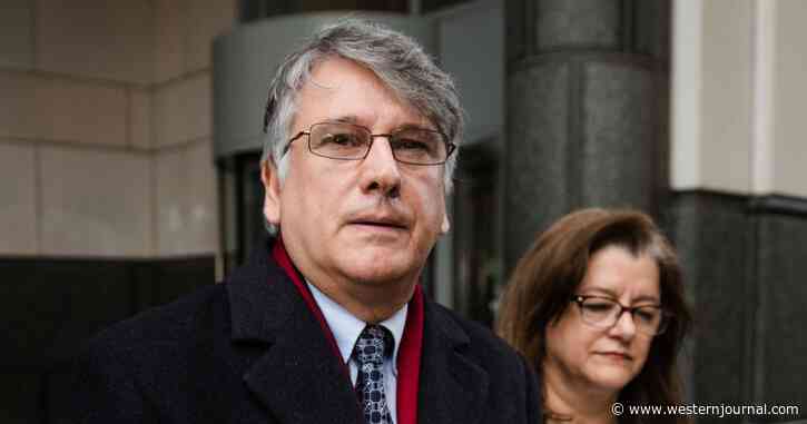 Prominent Doctor Who Was Recently Convicted of Sexually Abusing Patients Suffers 'Violent Death' in Jail