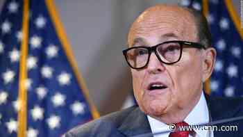 Former prosecutor analyzes why Giuliani was informed he's a target of election probe