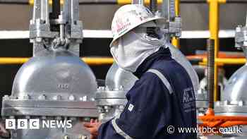 Saudi Aramco: Oil giant tops own record with $48.4bn quarterly profit