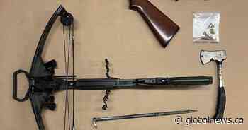 Woman faces 11 charges after Airdrie RCMP respond to ‘suspicious vehicle’ - Global News