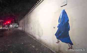 Kabul un anno dopo, la nuova opera di Laika: "Zapatos rojos, save Afghan women" – Friulisera - Friuli Sera