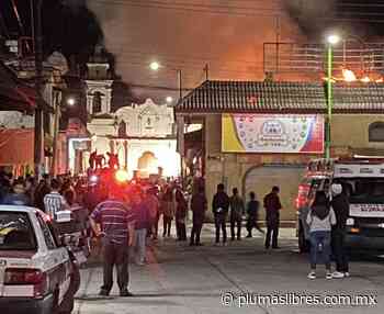 Voraz incendio consume local comercial en Zongolica - plumas libres