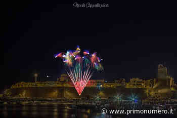Termoli ritorna ai ‘vecchi’ fasti con l’incendio del Castello, ma il mix fuochi/led divide – LE FOTO - Primonumero