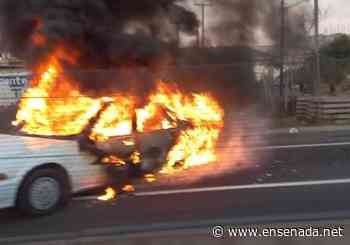Quema de vehículos, desafío al estado mexicano - Ensenada.net
