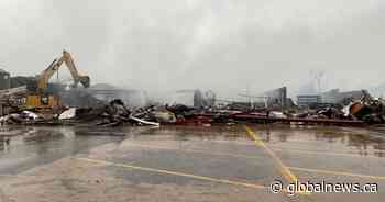 Smoke from Steinbach strip mall fire could be spotted from Winnipeg - Global News