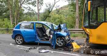 Unfall in Eitorf: Mann stirbt bei Zusammenstoß von Schulbus und Pkw - General-Anzeiger Bonn