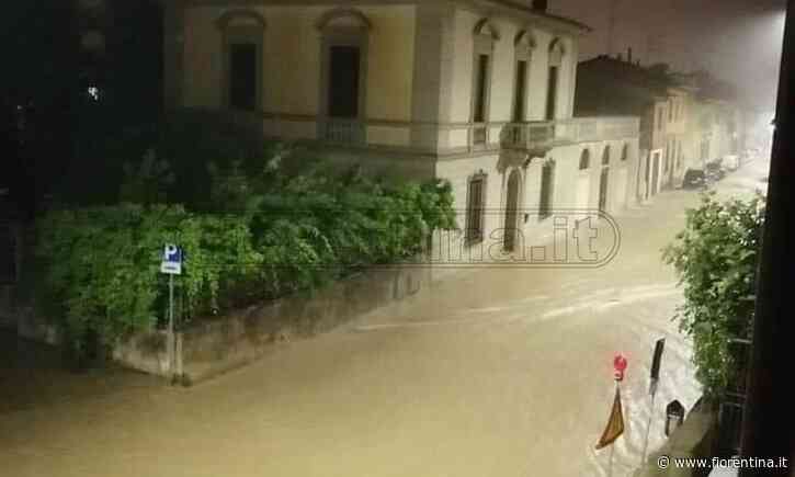 Maltempo, a Firenze strade allagate e alberi caduti. A Bagno a Ripoli Casini chiede lo stato di emergenza