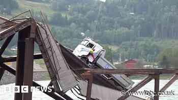 Norway bridge collapse: Drivers of two vehicles rescued