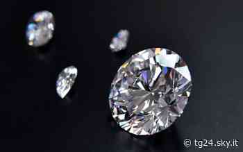 Gallarate, arrestati due ricettatori di diamanti - Sky Tg24