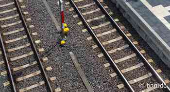 Bahnhof Bruchsal: 22-Jähriger uriniert auf dem Bahnsteig und läuft über die Gleise - BNN - Badische Neueste Nachrichten