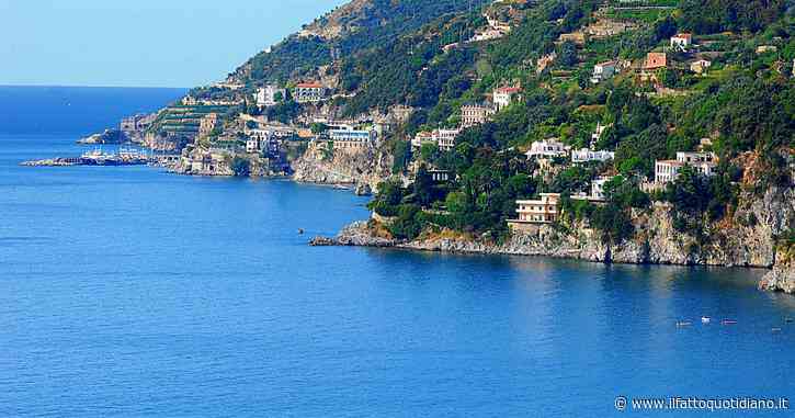 E la chiamano estate: un tuffo in Costiera tra batteri fecali e pesciolini