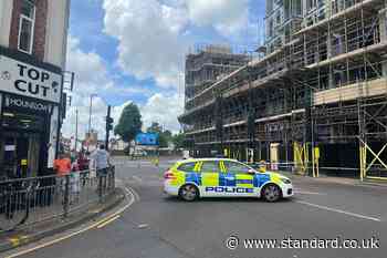 Horror as man is stabbed to death in Hounslow town centre - Evening Standard