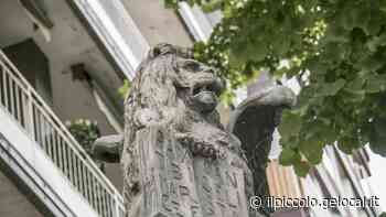Viaggio fra le lapidi e i monumenti di Monfalcone. Dai ferrovieri Caduti sepolti dalle erbacce all'“Asiatico cholera” diventato invisibile - Il Piccolo