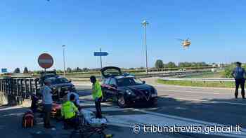 Due ciclisti investiti sulla Pontebbana, sono gravi - La Tribuna di Treviso