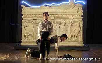 ARTFEST CON LA COMPAGNIA “ZAPPALA' ” NEL CASTELLO FEDERICIANO DI MELFI – Radio Senise Centrale - Radio Senise Centrale