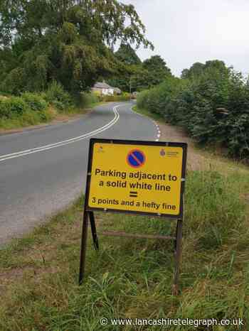 Four drivers hit with 3 points and hefty parking fine despite clear sign