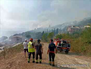 Agropoli: vasto incendio sulla collina San Marco - Info Cilento