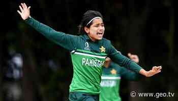 Barbados Royals sign Pakistani fast bowler Fatima Sana - Geo News