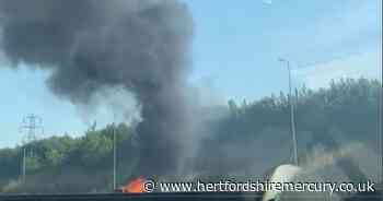 M1 traffic updates as motorway vehicle fire causes delays to Luton-recap - Herts Live