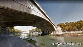 "Mi hanno tolto il reddito di cittadinanza, mi ammazzo", poi minaccia di gettarsi nel Tevere