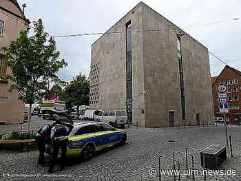 Vier Tatverdächtige ermittelt nach Plakataktion mit rechten Parolen vor Ulmer Synagoge