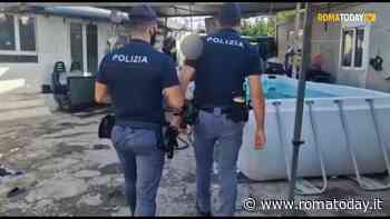 Controlli nel campo di via Salviati: trovati rame e marmitte. Il video