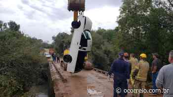 Homem morre após Saveiro cair de ponte no interior de Lavras do Sul - Portal OCorreio