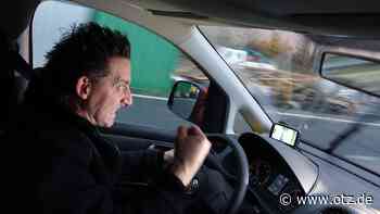 Attacke aus dem Nichts: Mann schlägt Autofahrer in Jena ins Gesicht