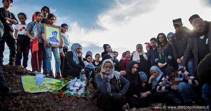 Siria, nuovi scontri armati tra militari turchi e milizie curde nel nord-est: 22 vittime. “Morto anche un bambino”