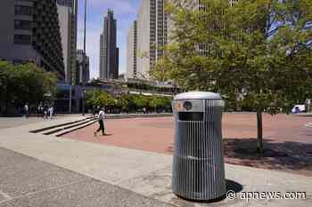What takes years and costs $20K? A San Francisco trash can - The Associated Press - en Español