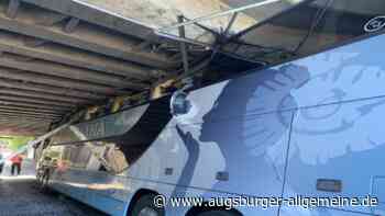 Augsburg: Reisebus bleibt in Unterführung an der Hirblinger Straße stecken | Augsburger Allgemeine - Augsburger Allgemeine