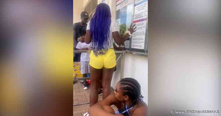 Asti, famiglia nigeriana respinta da una piscina: “Razzisti”. Il proprietario: “Uno di loro sembrava una persona che aveva creato problemi”