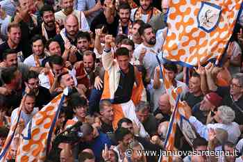 Siena, Tittia nella leggenda: vince il quarto Palio consecutivo - La Nuova Sardegna