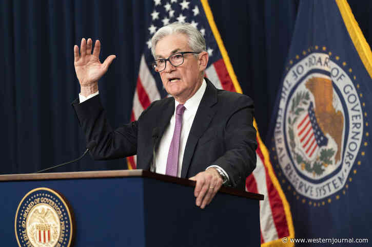Federal Reserve Officials See Signs US Economy Is Weakening, Call Inflation 'Unacceptably High'