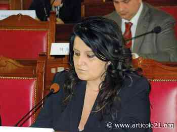 I significativi 50 anni di Marilena Natale, brindisi sotto casa del boss - articolo21