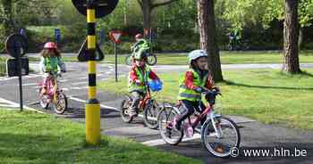 Verkeerslessen voor fietsers in domein Puyenbroeck | Wachtebeke | hln.be - Het Laatste Nieuws