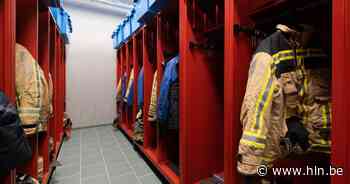 Bomen vatten vuur, maar brandweer krijgt brand snel onder controle - Het Laatste Nieuws