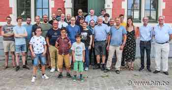 Schaakgrootmeester Tanguy Ringoir geeft simultaansessie bij Schaakclub Hanske De Schaker - Het Laatste Nieuws