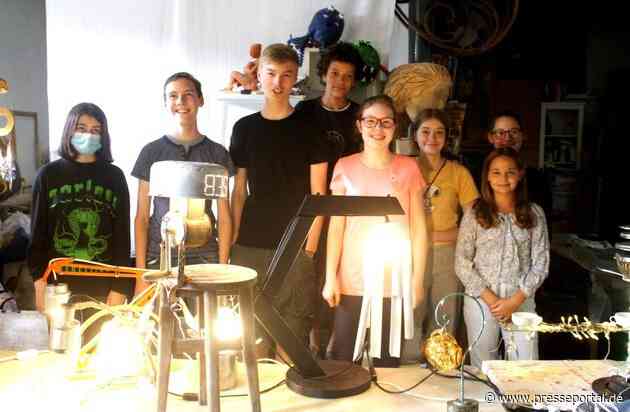 RE-use | RE-duce | RE-cycle zum Anfassen / Upcycling statt Müllhalde: Jugendliche bauen Lampen aus Schrott im Sommerkurs bei zdi.NRW