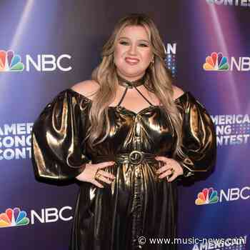 Demi Lovato admits to using a Kelly Clarkson-inspired email address